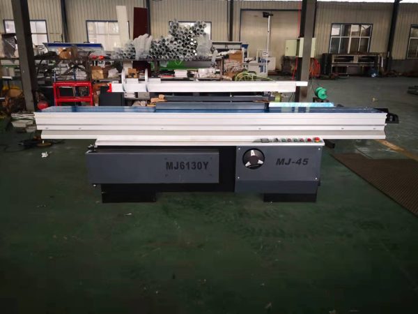 sliding table saw